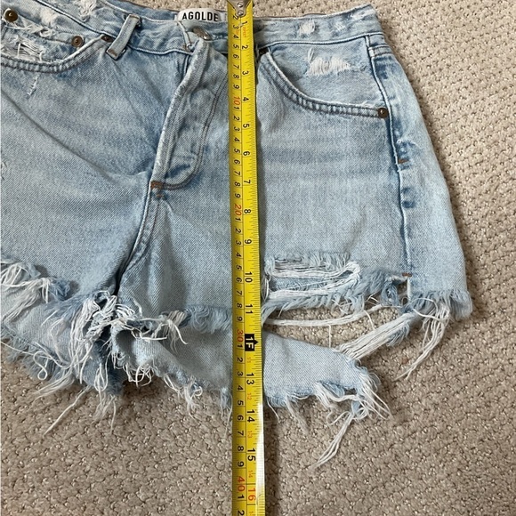 Agolde Distressed Raw Hem Shorts Size 26 Light Wash - Picture 8 of 9